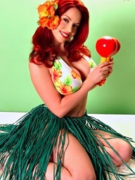 Bianca Beauchamp, floral print bikini