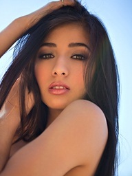 Megan Salinas is hawt to the touch - Digital Desire